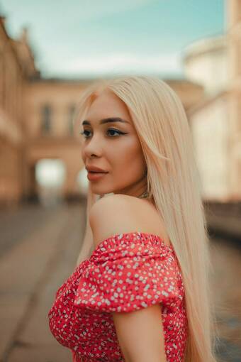 Проститутка Наташа +7(981)924-18-93 Питера